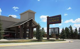 Yellowstone Lodge  3*